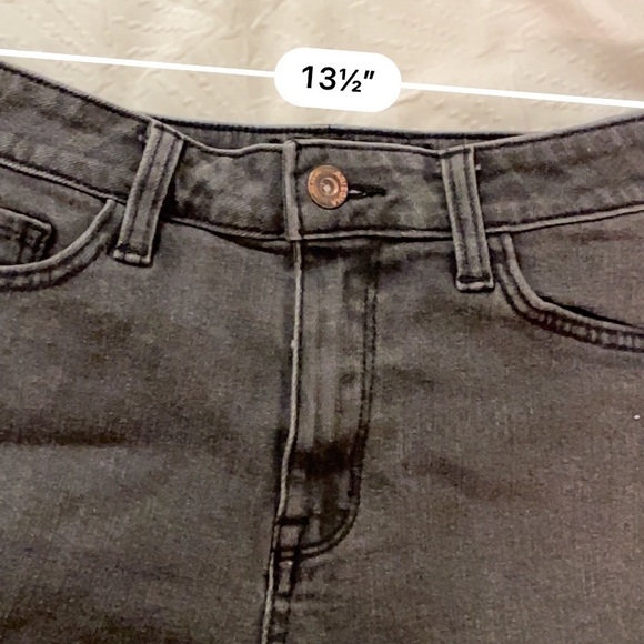 Arizona High Waisted Black Denim Shorts. - Picture 6 of 6